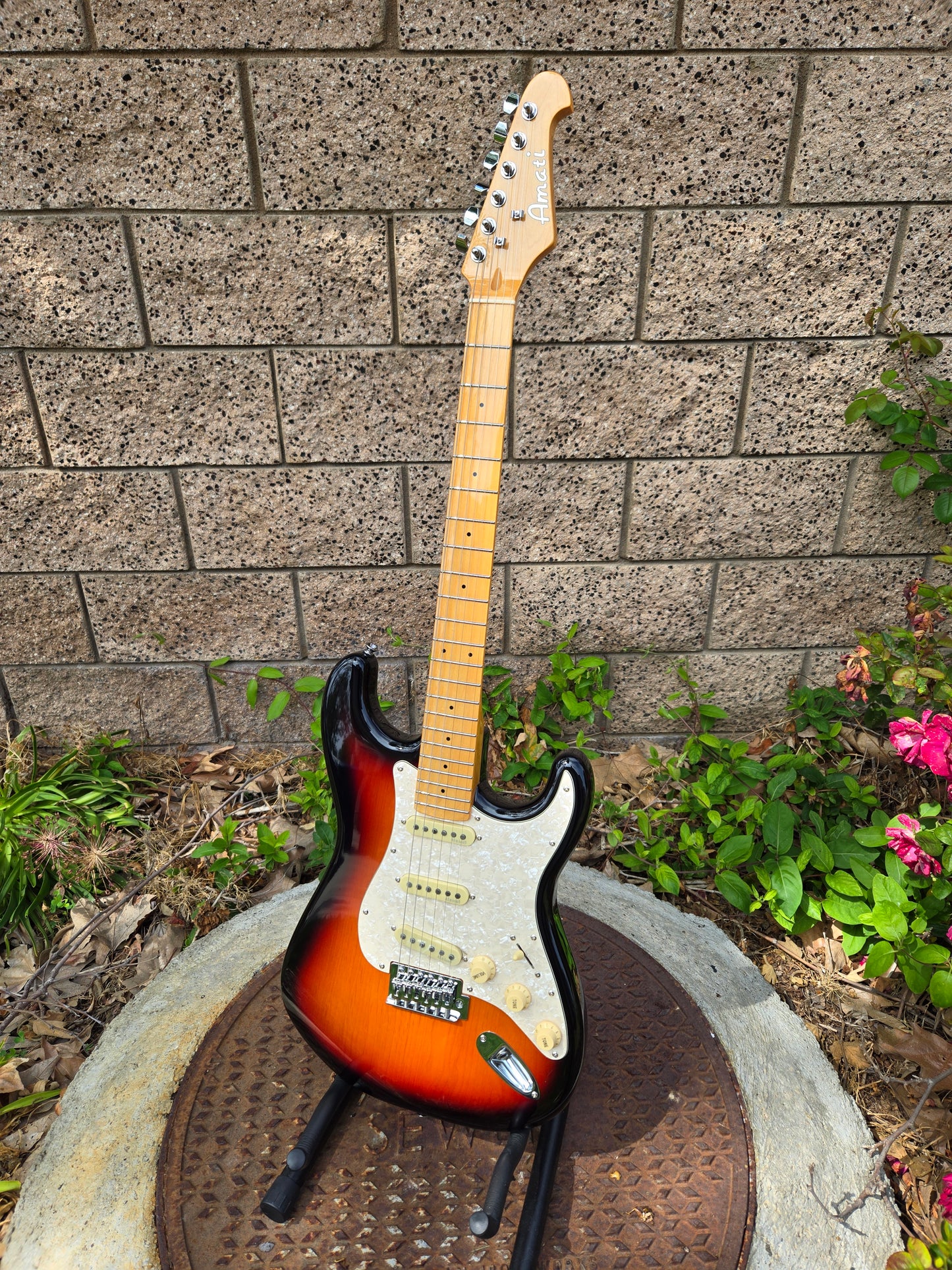 Amati N-Series Electric Guitar - Sunburst