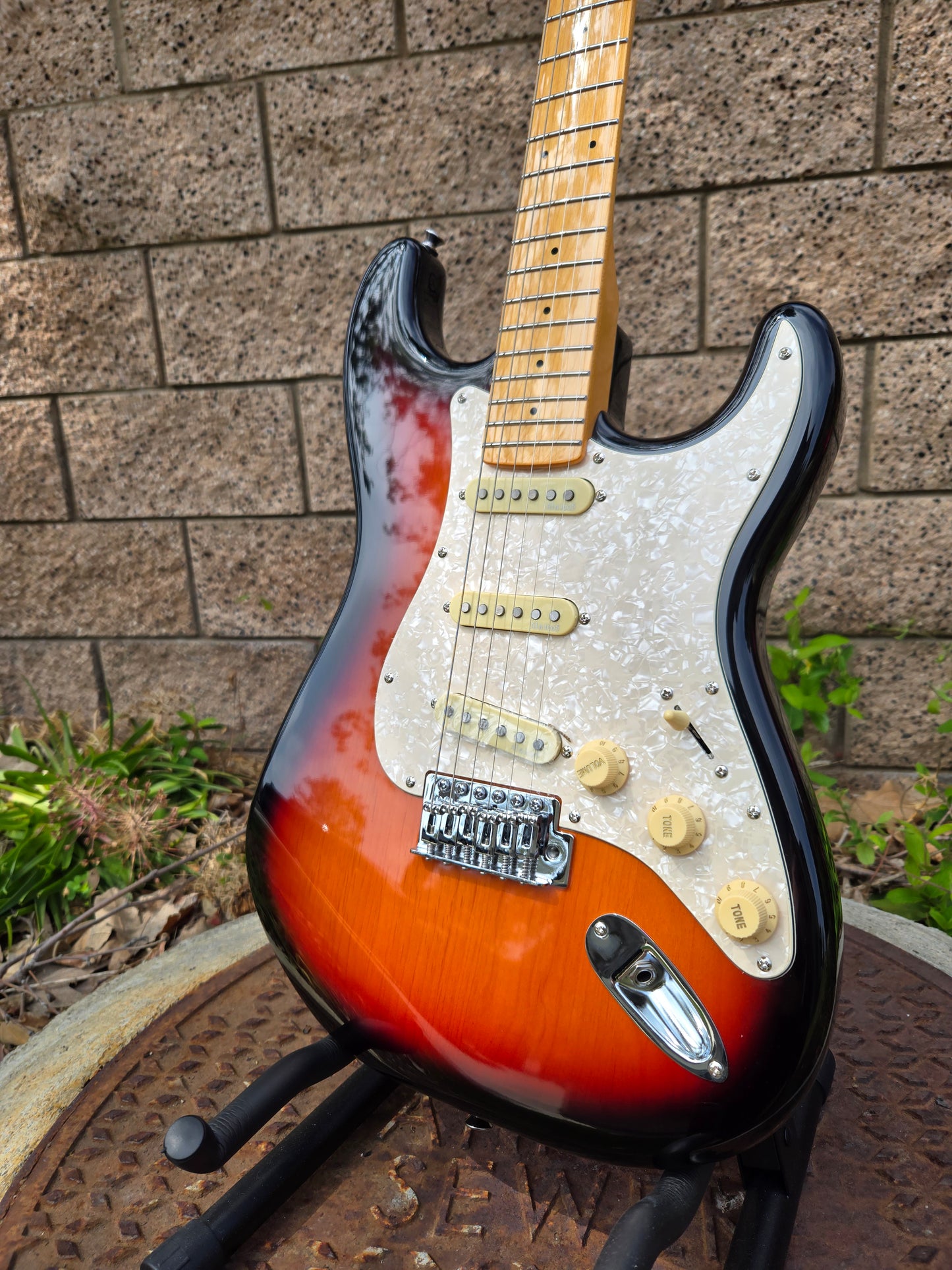 Amati N-Series Electric Guitar - Sunburst